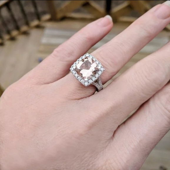 🎀925-5ct. Pink Topaz and Diamonique Ring - Picture 4 of 5